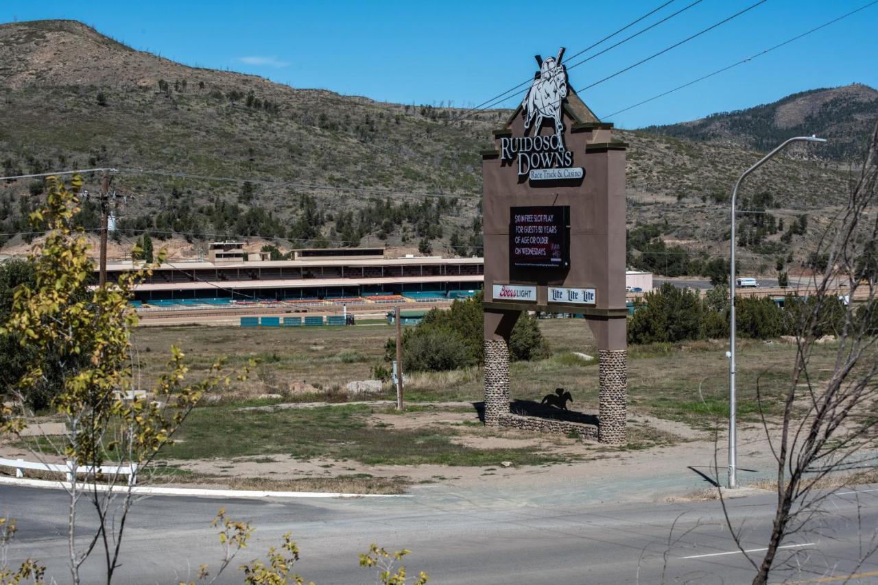Tiny Two, 2 Bedrooms, Midtown, Sleeps 4 Ruidoso Esterno foto